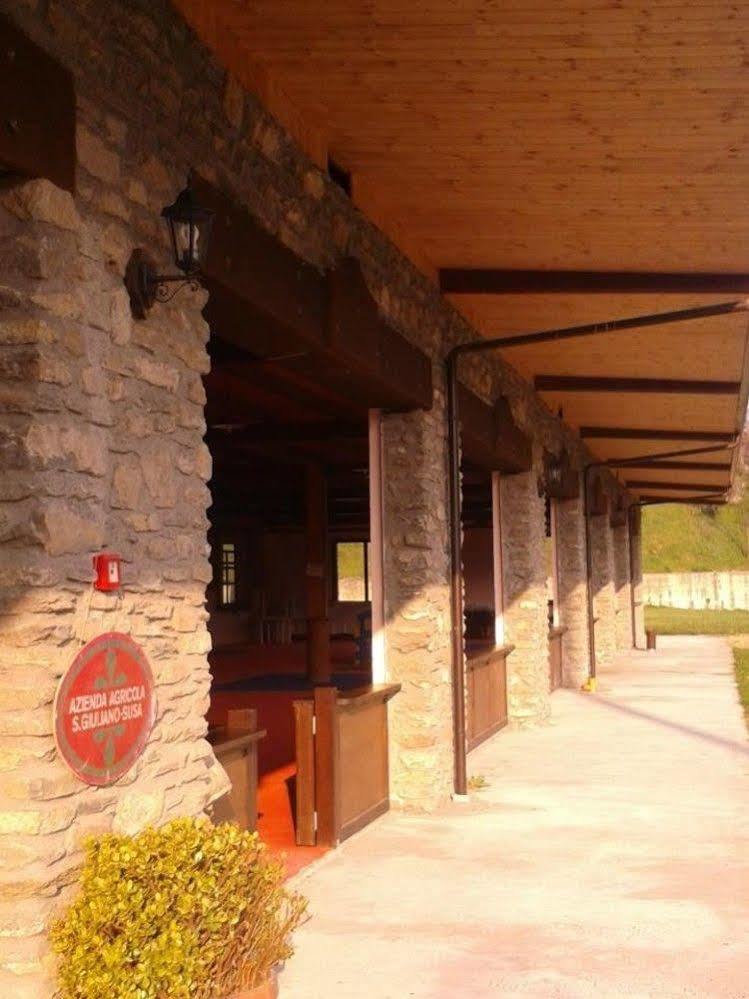 Agriturismo San Giuliano Dei Fratelli Giai Суза Екстер'єр фото